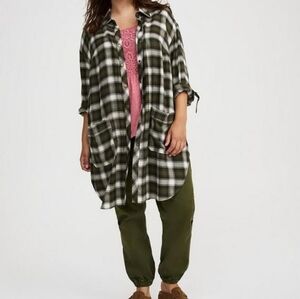 Torrid Olive and White Plaid Oversizes Women Shirt